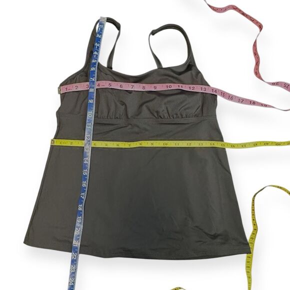 LANDS’ END Women’s Black Adjustable Strap Flutter Tankini Swim Top Size 8 - Picture 7 of 7